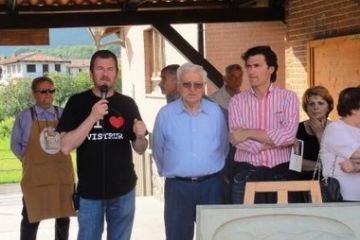 Riconoscimento ad Angelo Pusterla, uno dei primi espositori nella storia di Pietra, Legno e Ferro